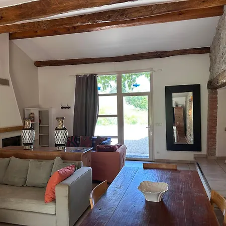 Domaine Mont Saint Juan Holiday home *